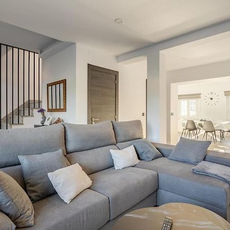 A Neida Casa Con Terraza Con Vistas Al Mar Villa Cee Eksteriør billede